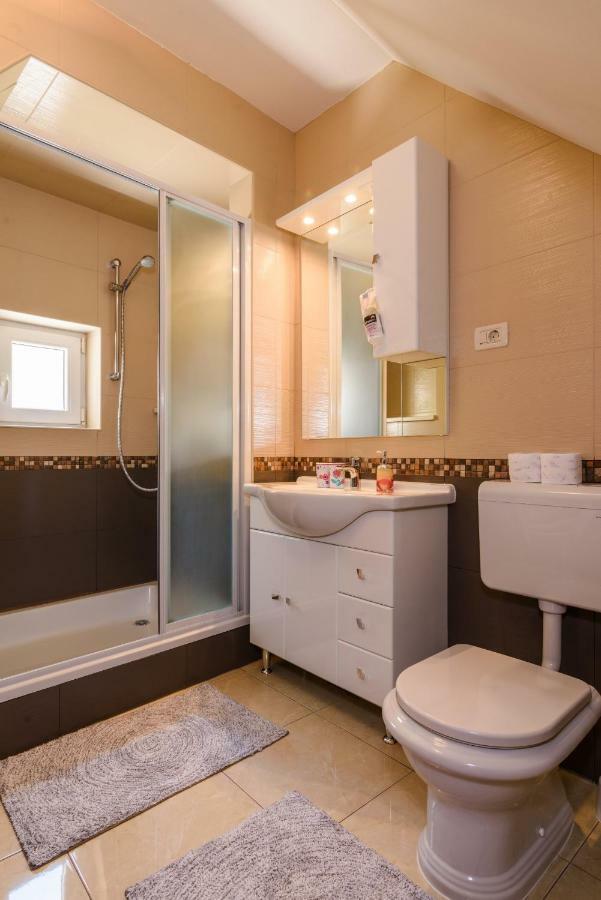 טרוגיר Apartments Dora -Free Parking מראה חיצוני תמונה